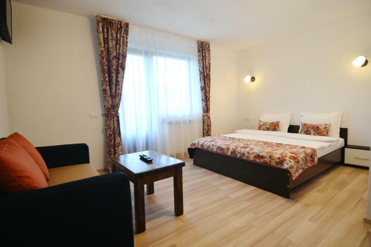 Hotel Vila Mogan Moieciu de Jos Esterno foto