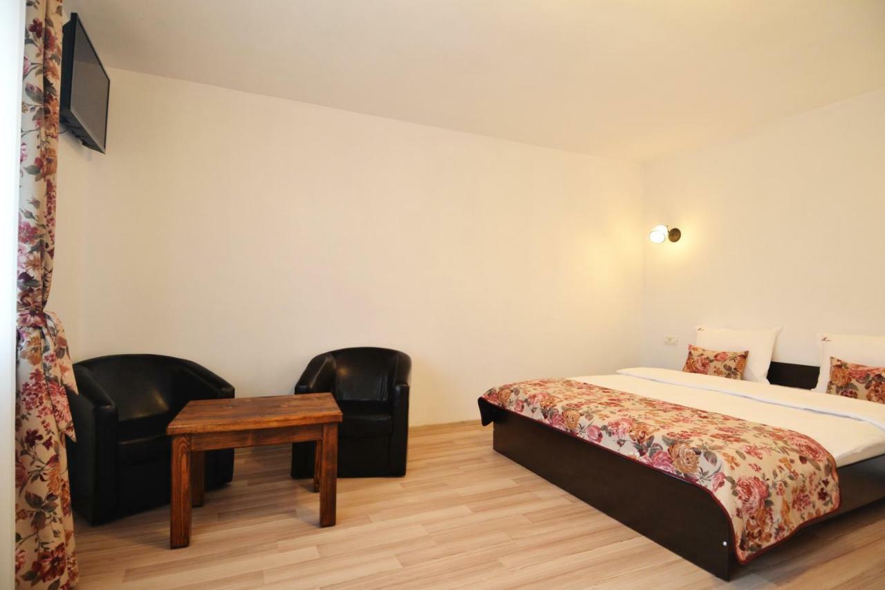 Hotel Vila Mogan Moieciu de Jos Esterno foto